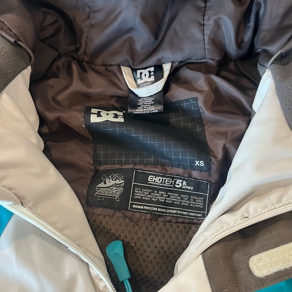 DC snowboarding winter jacket coat - Picture 3 of 3